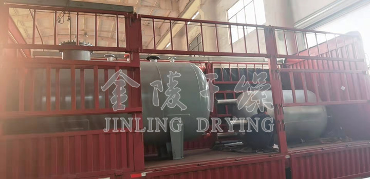 江苏金陵生产的5000L低温水罐、1500L泄爆罐发往上海